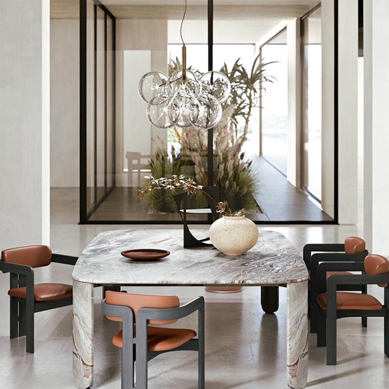 lampadario con tavolino e sedie 