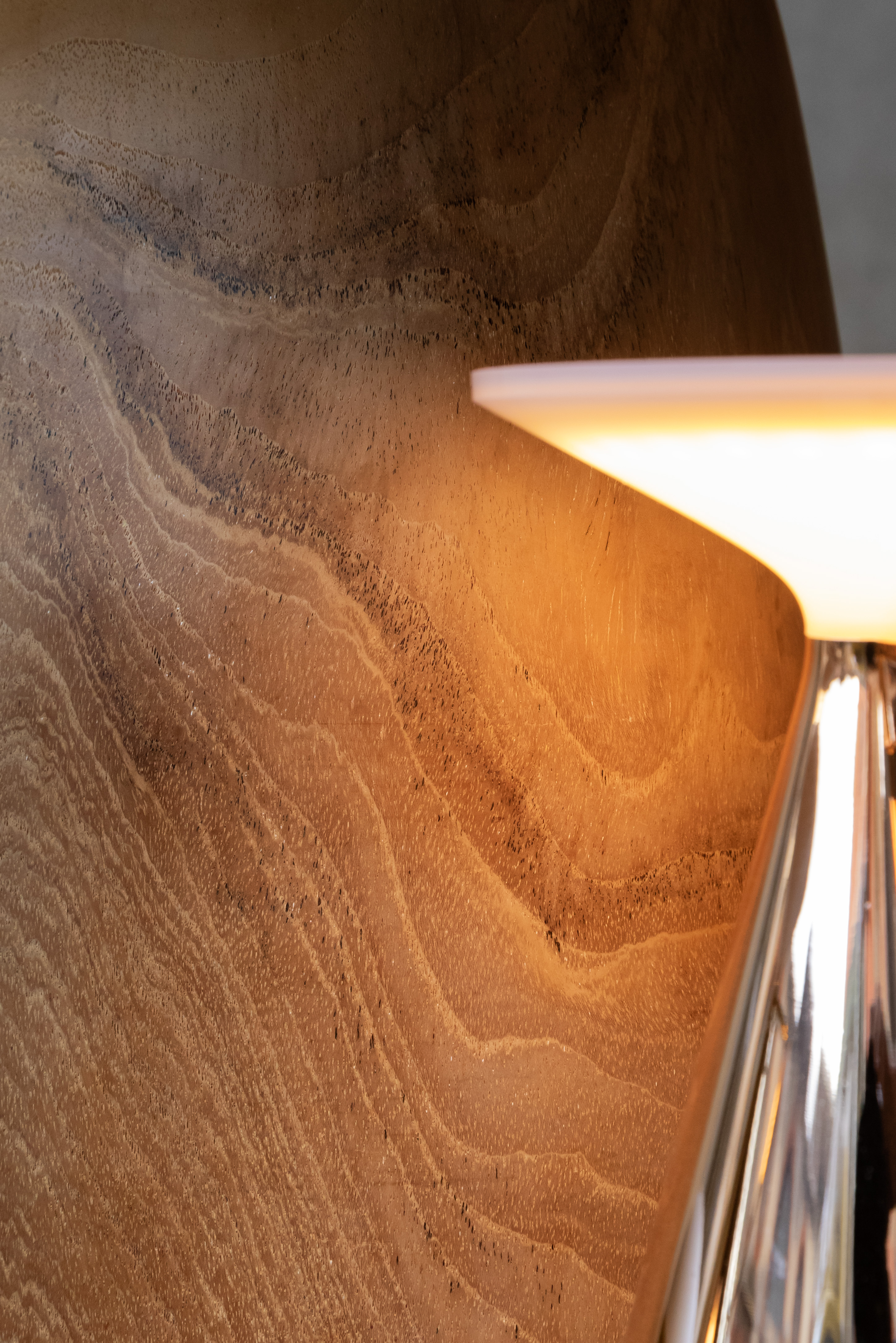 Illuminazione e complementi legno